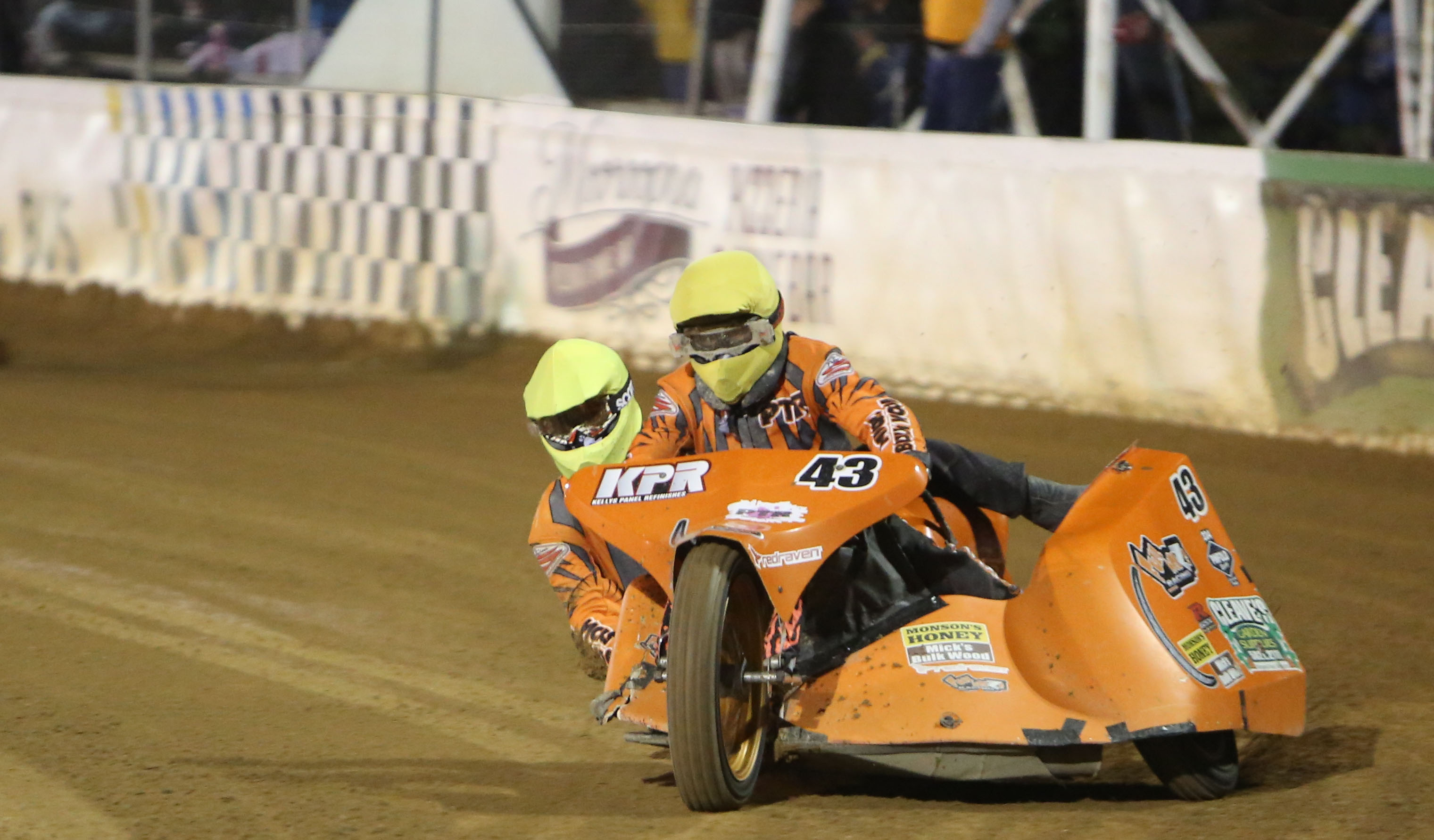 FIM Speedway Sidecar World Cup and FIM Oceania Speedway Sidecar Championship ready to roar at Gillman Speedway